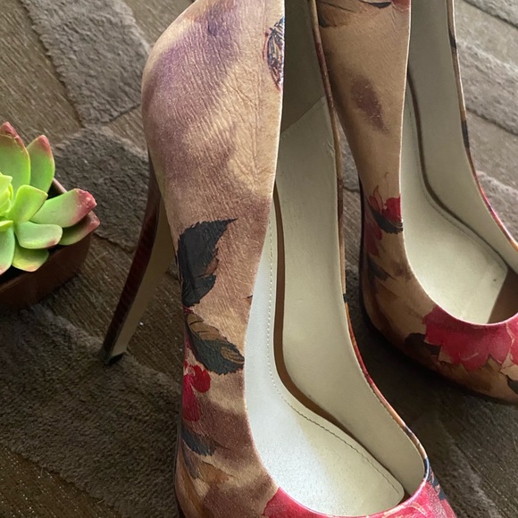 Aldo Platforms - Picture 2 of 6